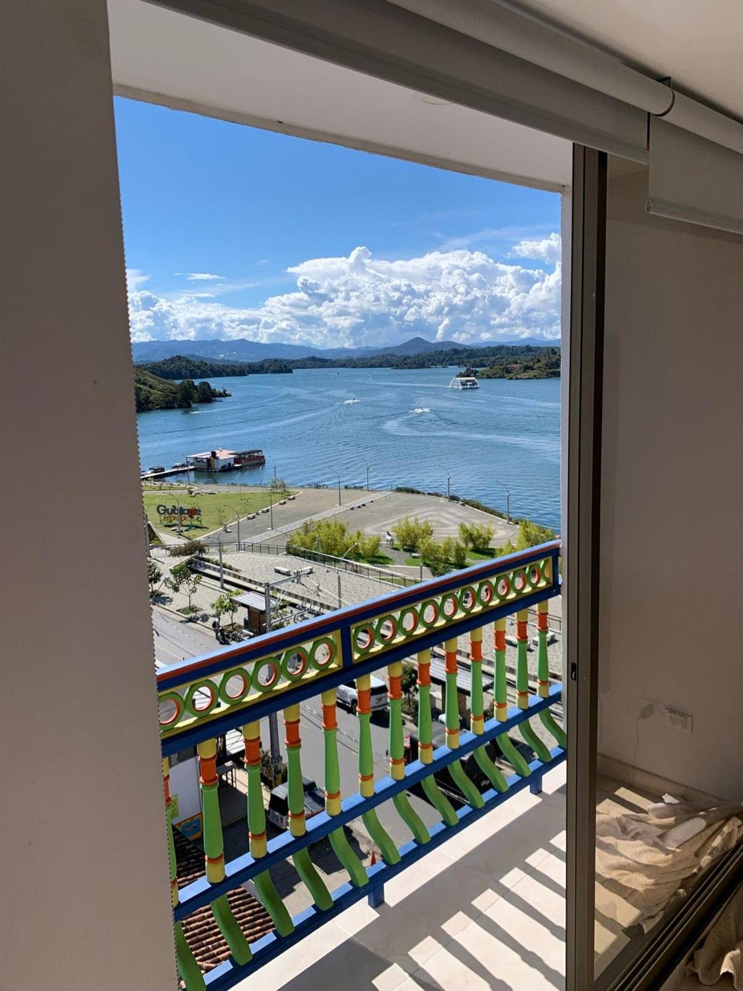 Apartamentos San Jose Vistal Al Lago, Cerca Del Parque. Guatape. Exterior foto